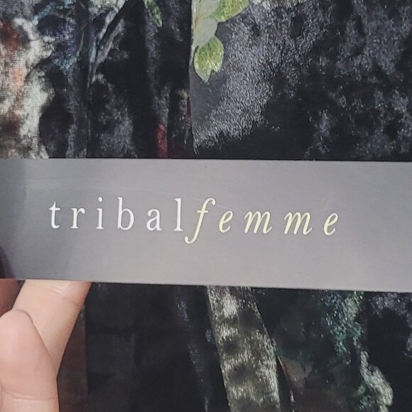 Tribal Femme NEW Velvet Black Floral Print Long Bell Sleeve Shift Dress S NWT - Picture 7 of 12